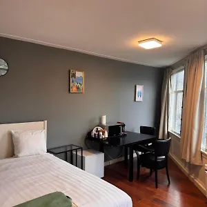 central-bb-apartment-in-amsterdam.amsterdamhotelsnl.com/