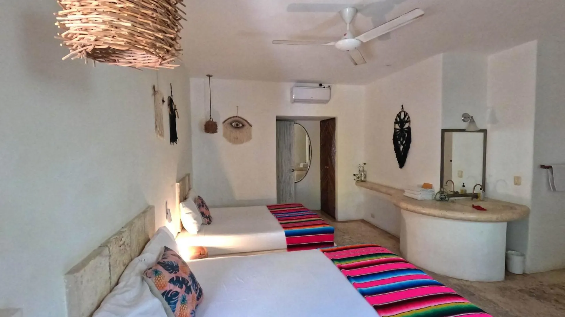 Rustik-Inn Rooms Playa del Carmen 2*,  Mexique