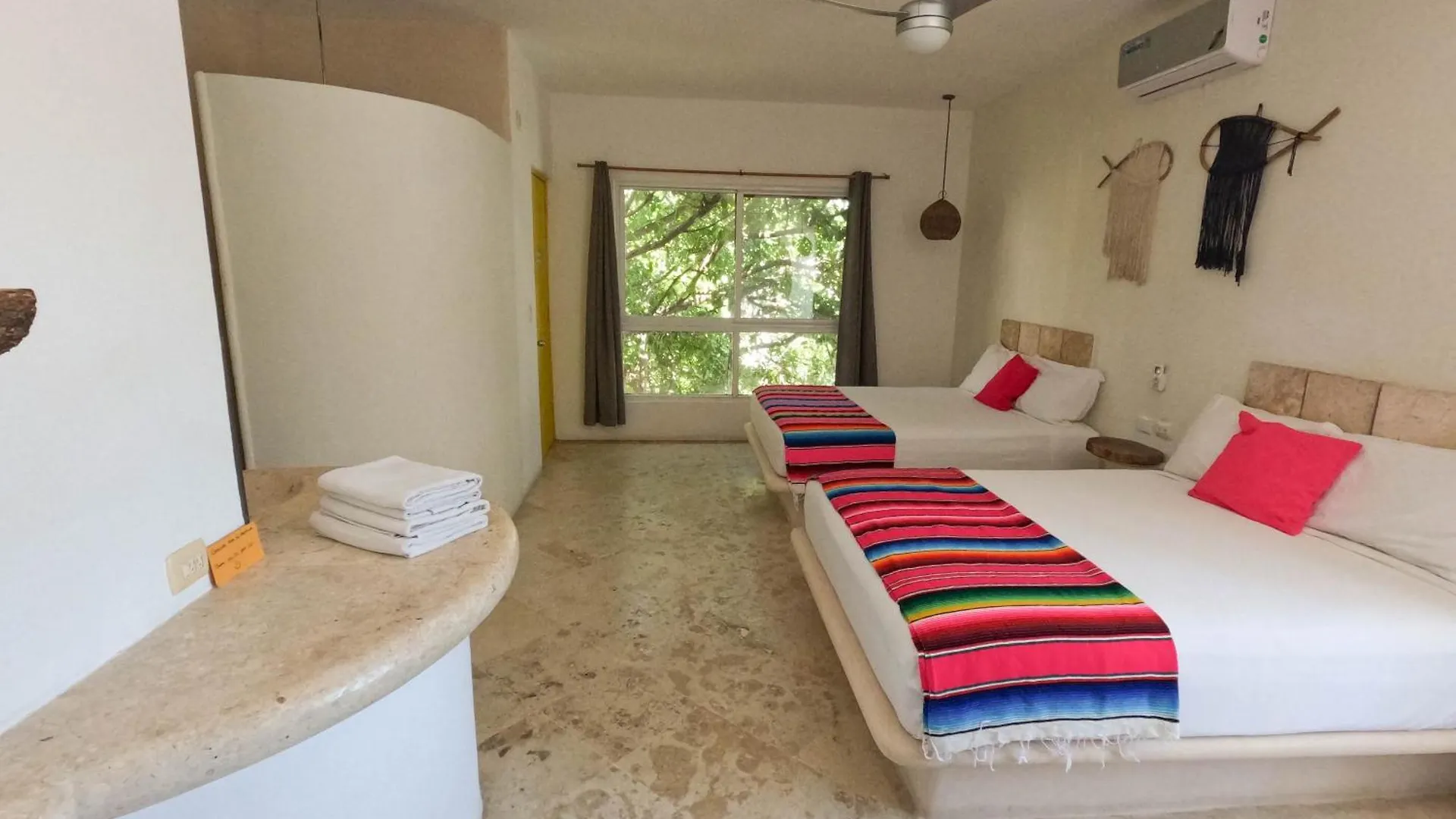 Rustik-Inn Rooms Playa del Carmen 2*,  Mexique